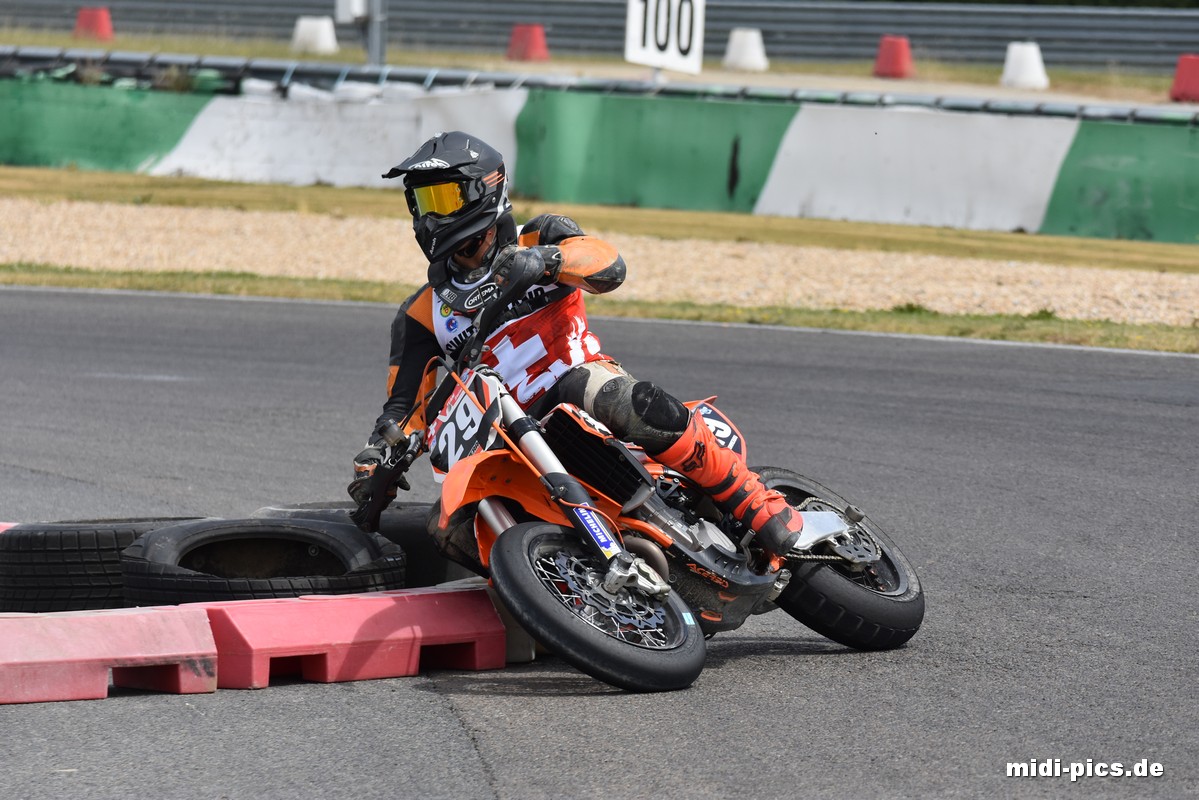 Supermoto